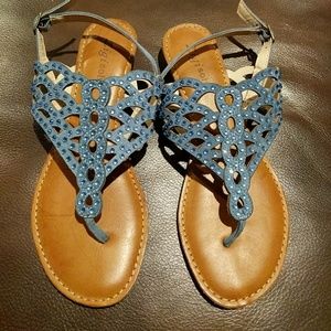 🎊NWOT🎊 Zigi Soho sandals